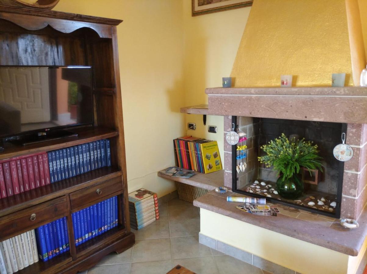 La Maddalena  Casa Bon' Aria Fronte Mare Sud Sardegnaヴィラ エクステリア 写真