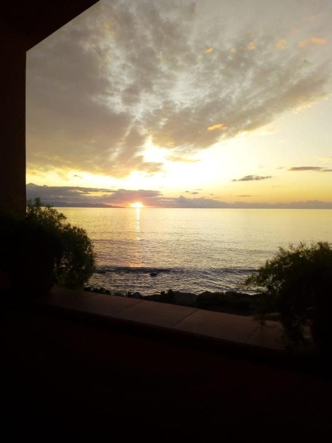 La Maddalena  Casa Bon' Aria Fronte Mare Sud Sardegnaヴィラ エクステリア 写真